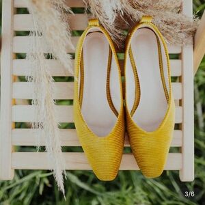 TIJN Tess Recycled  Pointed Toe Velvet Flats in Lemonade